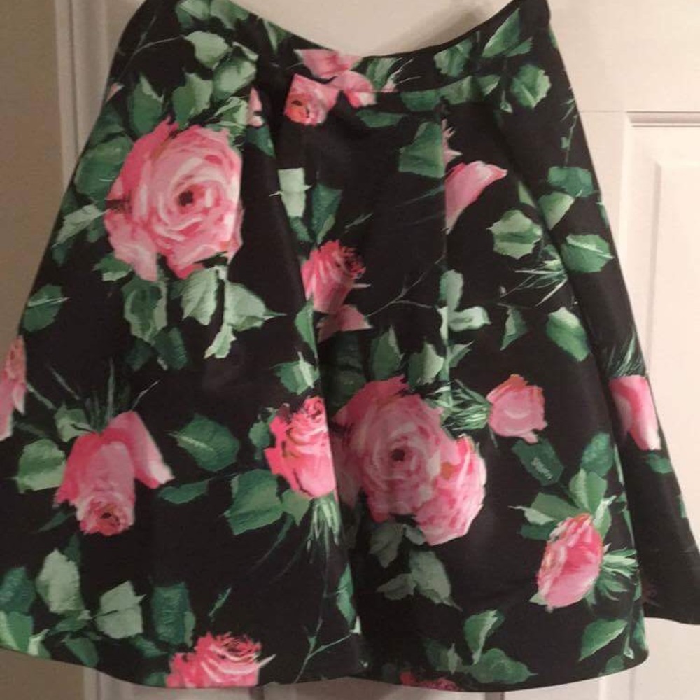 Sherri Hill 2pc short - Picture 4 of 7